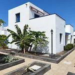 Air-conditioned Flat Casa Freesia Apartment *