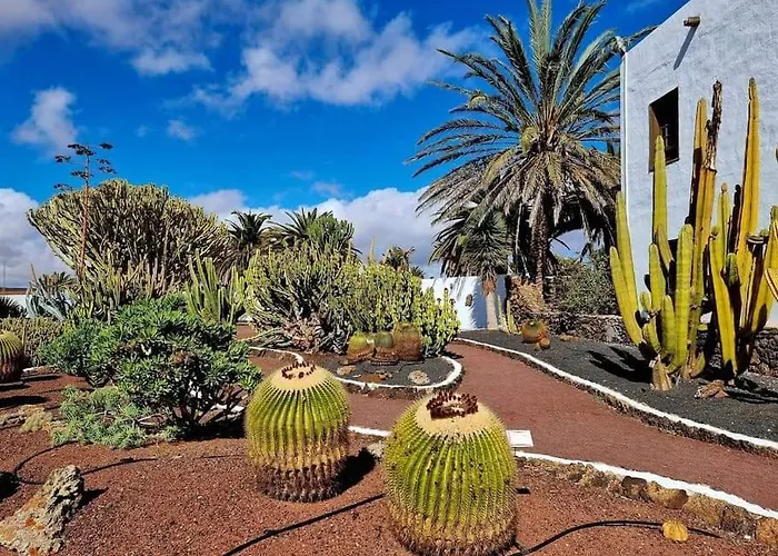 Air-conditioned Flat Casa Freesia アパート