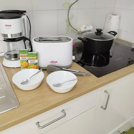 Air-conditioned Flat Casa Freesia カレタ・デ・フステ